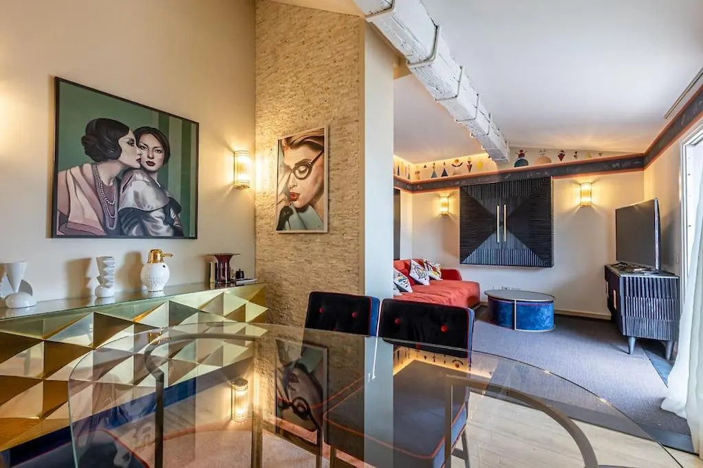 2 Floor Suite Near Duomo ミラノ イタリア