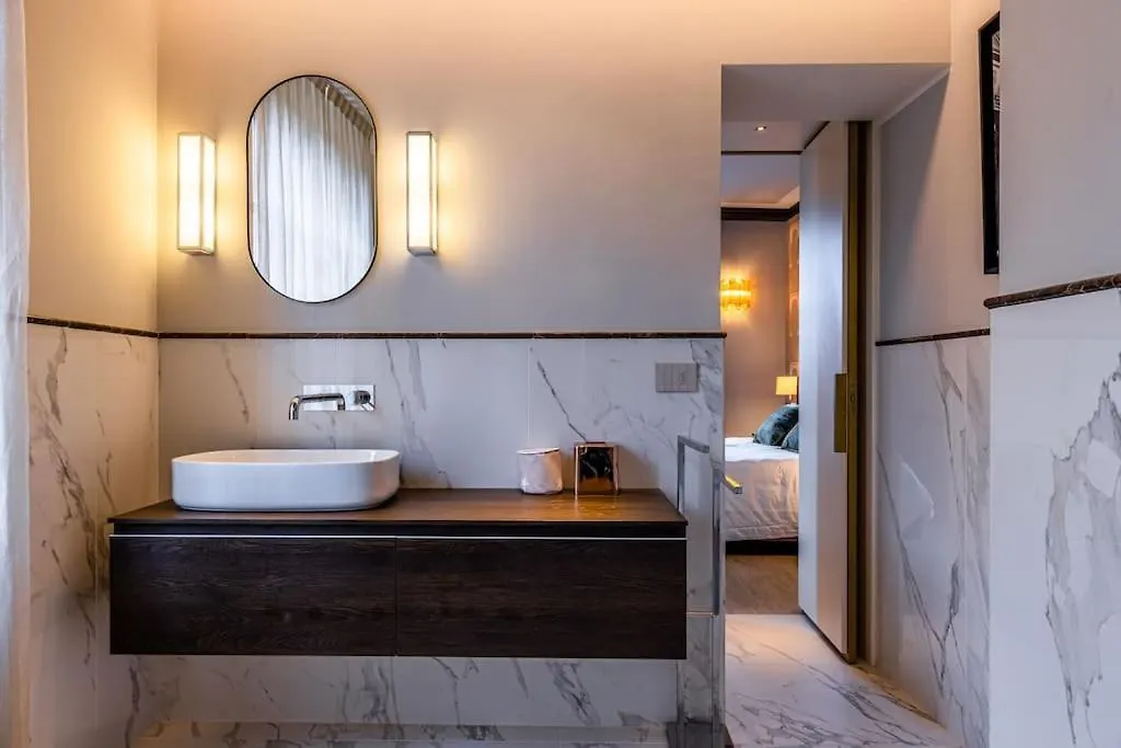 2 Floor Suite Near Duomo ミラノ イタリア