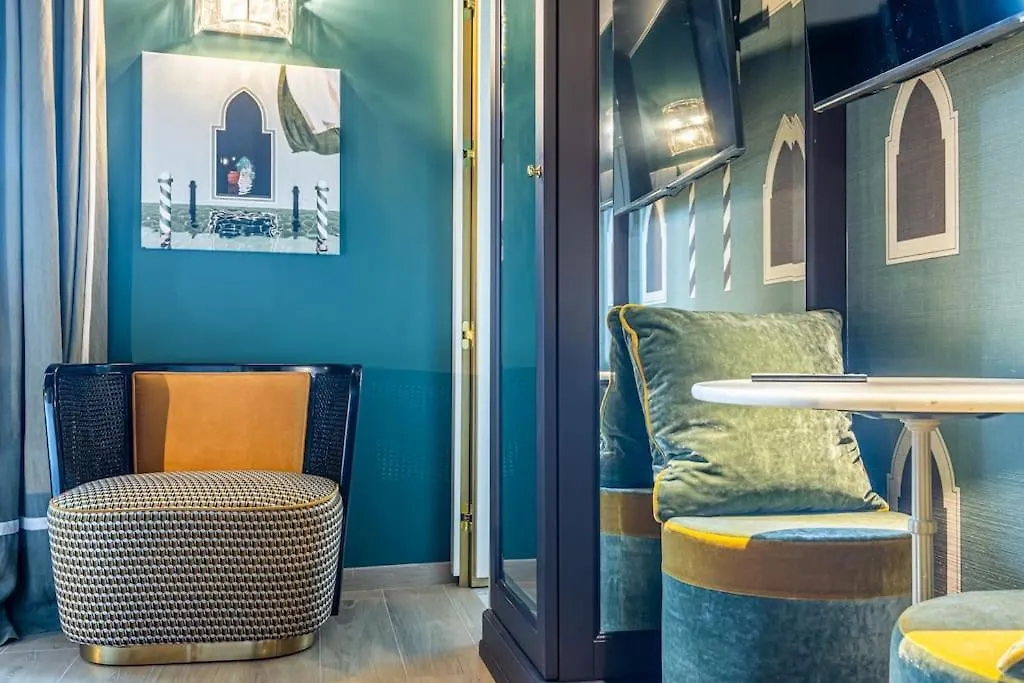 2 Floor Suite Near Duomo ミラノ 0*,