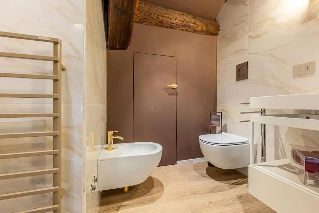 2 Floor Suite Near Duomo ミラノ