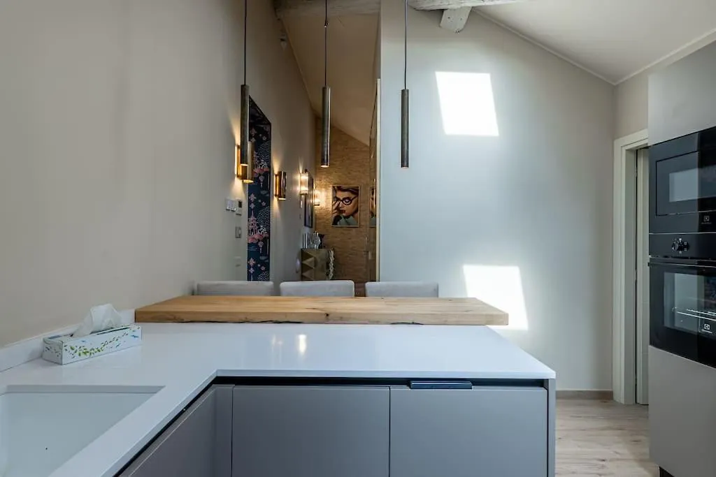 アパート 2 Floor Suite Near Duomo ミラノ イタリア